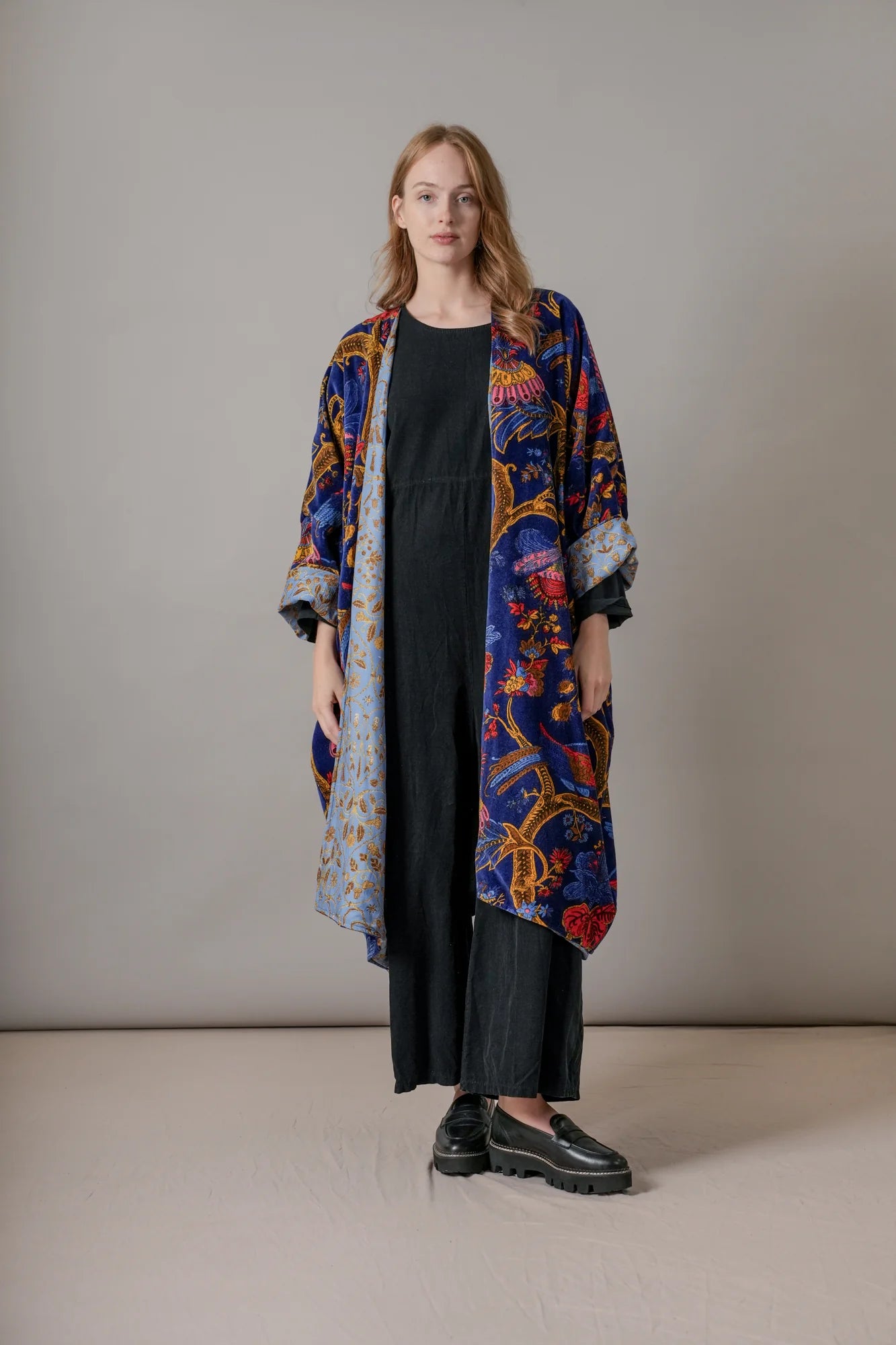 Climbing Peacock Blue Velvet Grande Kimono